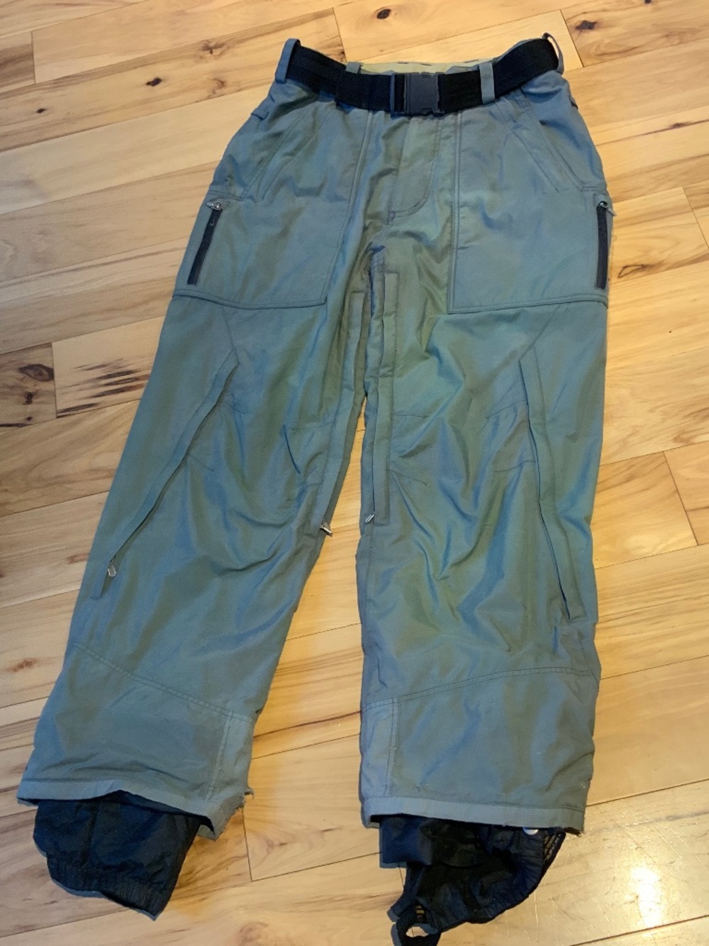 MENS FATE SKIPANTS SIZE LARGE